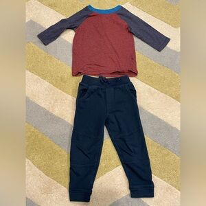 3t Old Navy 3/4 length t-shirt and Garanimals
Jogger Pants